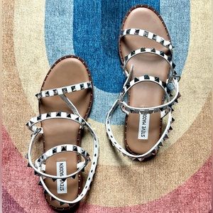 Steve Madden travel sandal in white - 8.5